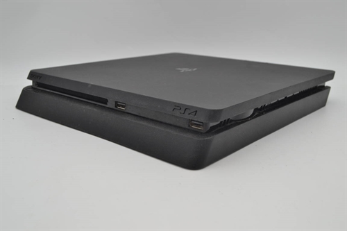 Playstation 4 Konsol 500 GB HDD - Slim - SNR 03-27452573-5836368 (B Grade) (Genbrug)
